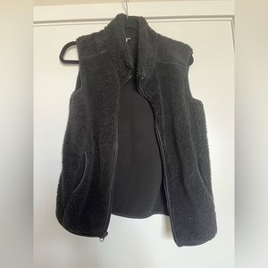 Red Camel Black Fleece Vest